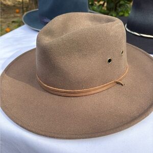 Goorin Bros Gable Safari Fedora size large tan/brown/ wool Women's